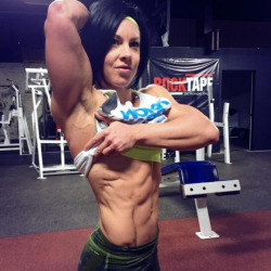 femalemuscletalk: Lats and abs for you.  Dana Linn Bailey   #femalemuscle