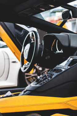 italian-luxury:  Lamborghini Aventador Interior