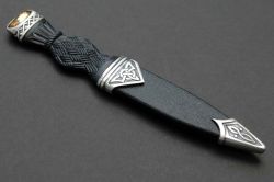 art-of-swords:  The Sgian-dubh Knife The sgian-dubh is a small,