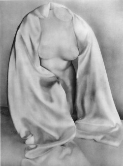 imaginationmortimagine:  Robert Bresson. Headless, 1932