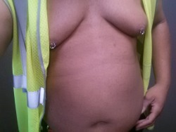 cirocboiz:  At work showing my tummy some love
