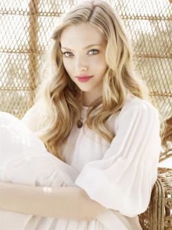 virgules:  Amanda Seyfried: “Jeans are just so sexy, there’s