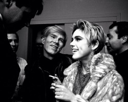 clockwork-warhol:  Look at the way he looked at her. 