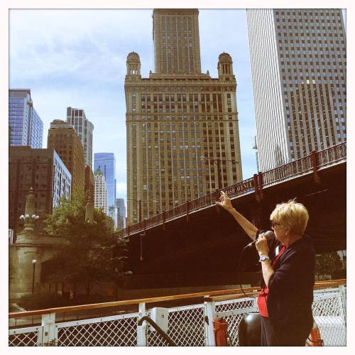 <p>Our incredible docent explaining all the things… #cruisechicago #Chicago #motherdaughterroadtrip  (at Chicago Architecture Foundation River Cruise)</p>