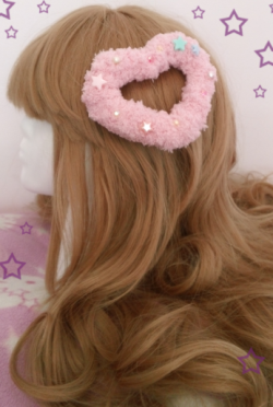 tentaclerotica:  More magical girl and fairy-kei items! Check