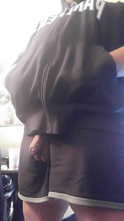 bigmanincommand:  bigmanincommand: I’m 25yr old 6′5 (195cm)  330lbs (150KG)  Late night reblog for those who missed this set  Hot big boy! 