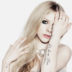 incredible-avril:  I’m building my life to include you. So