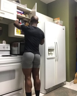 royaltyboy1: Looking for a midnight snack😈😈