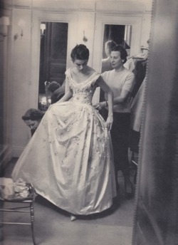 vintagebrides:  Yves Saint Laurent for Christian Dior gown, 1958