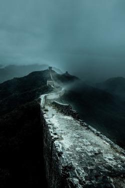 0ce4n-g0d:  Great Wall Of China by peboiton 