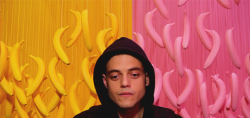 kirkspocks:rami malek visits the museum of ice cream