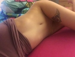 xxxnude-selfie-blogxxx:  Shaved ❤️  Thanks for the sub !