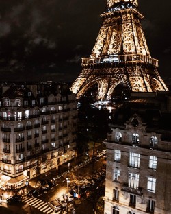 geccici:  everything-thing:   Pullman Paris Tour Eiffel by  Onder