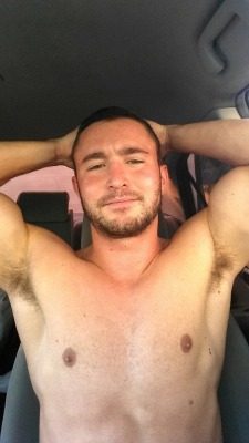 armpitluvrs:  Spread in the Car