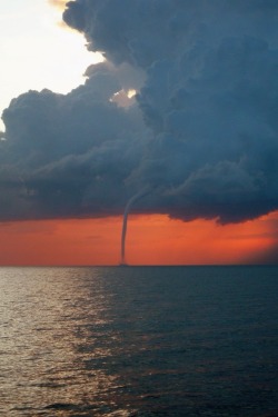 r2–d2:   Waterspout on Fire by (Sergio Canobbio) 