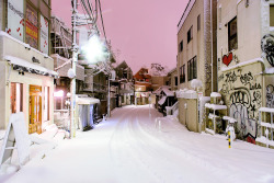 excdus:  Super snowy Harajuku at 2am on Valentine’s Day night