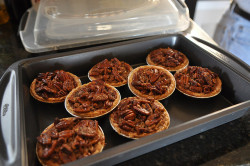 everybody-loves-to-eat:  Individual Pecan Pies by alachia on