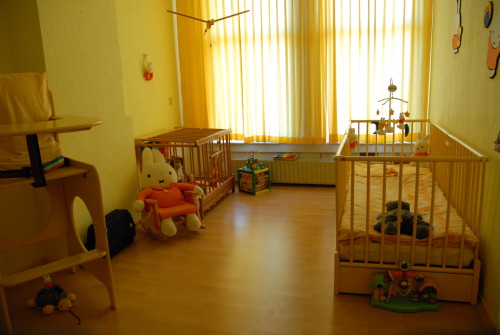 friendlyghost67:  friendlyghost67:  This is the room I see my mommy in. Sheâ€™s a very sweet mommy and takes care of all my baby-needs.  Reblogging this because I was there yesterday for a 2 hours  session. I canâ€™t begin to explain what being with my