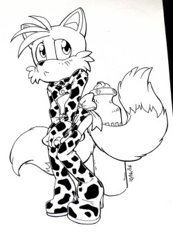 Tails, all ready for Halloween 2016, Inktober 2016.  Patreon