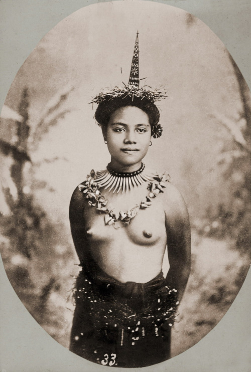 les-sources-du-nil:  Young Samoan Girl, circa 1900 