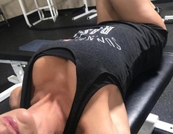 sexysinglemom:  Abs day………ugh