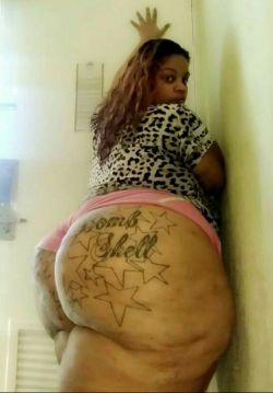 NOW SHE’S IS MOST DEFINITELY A THICK HOT DIRTY MEATY REDBONE