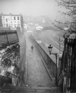 greeneyes55:   Menilmontant Paris 1948 Photo: Willy Ronis  