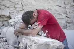 overcalm:  A man that has lost everything during the earthquake