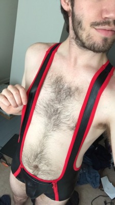 cleverusername75: Oh yeah, my singlet came in!! What do you guys