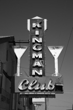 travelroute66:  Route 66 - Neon sign for the Kingman Club, on