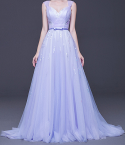 tbdresslove:  graceful a-line evening dress==> here Selected