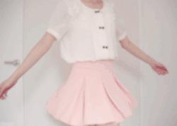 doriimer:  Review : Pink Pleated Skirt from Sheinside  Please