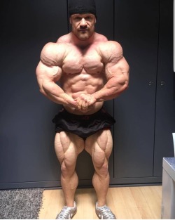 Nicolas Vullioud - 6 days out at 214lbs.