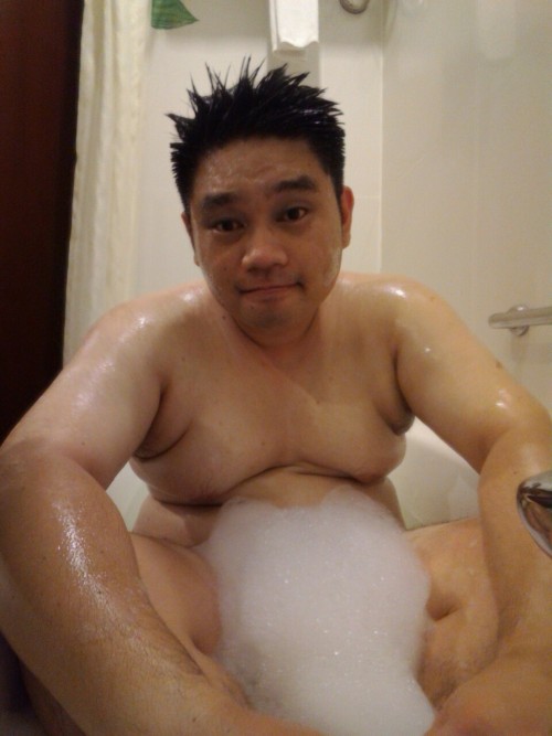 callmeleonard:  I took a freaking long bath today 