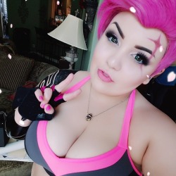 crocodiledaydream:A Zarya photo WITH A TATTOO???¿¿?¿? Witchcraft.