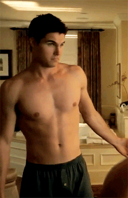 hunkyhollywood:  Robbie Amell - The Tomorrow People