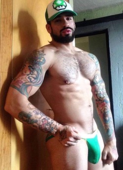 mu-am:  briefsboy25: Wanna see more hot guys in their underwear?