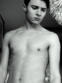 kurtsbrother:  i just edited this pic and i hope you like it