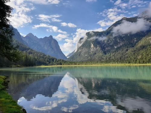 amazinglybeautifulphotography:  Toblach Lake, Trentino-Alto Adige,