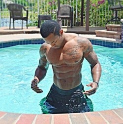 duttyking:  #body #chest #wet #abs #sexy