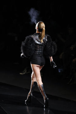 allblackerrthingus:  phresh-fashion:  lelaid:  Kate Moss at Louis