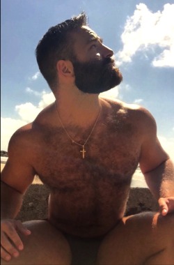 Follow my two hairy men blogs:http://sambrcln.tumblr.comhttp://hairysex.tumblr.com