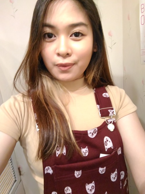 myselfieblog:  Just trying on new clothes. Hahahaha