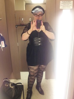 chubby-bunnies:  hullooo~ US size 22-24 dress: zellers (r.i.p),