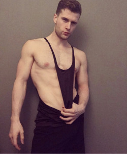 for-the-duke-of-paris:  ♕