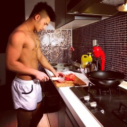 chinesemale:  Cooking time🍳🍴🍳 by _l_s_x_ http://ift.tt/Tm89zc