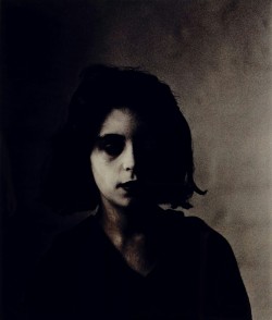 jinxproof:  ph. Bill Henson