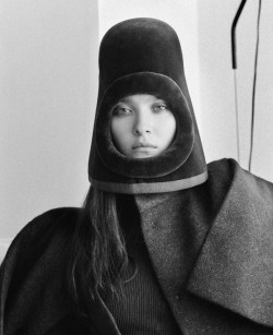 stormtrooperfashion:  Emma Waldo in “The Legendary Pierre Cardin”