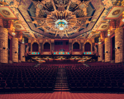 asylum-art:  franck bohbot photography: Cinema       Reflecting