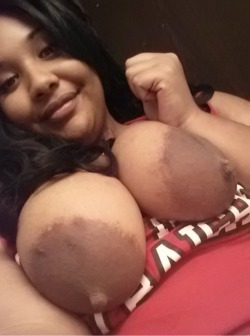 natural-fetish:  Awesome Areolas and nipples